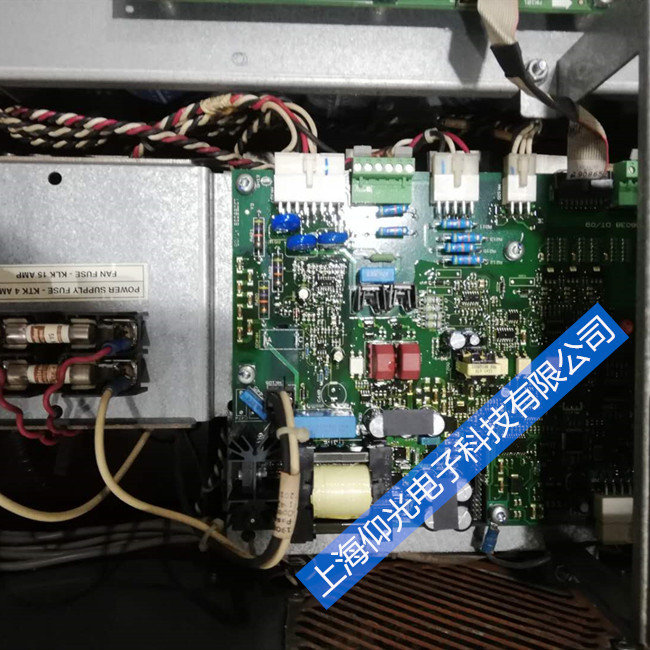 ABBacs800�S��ACS800-07-0320-7���@ʾ3381�S��