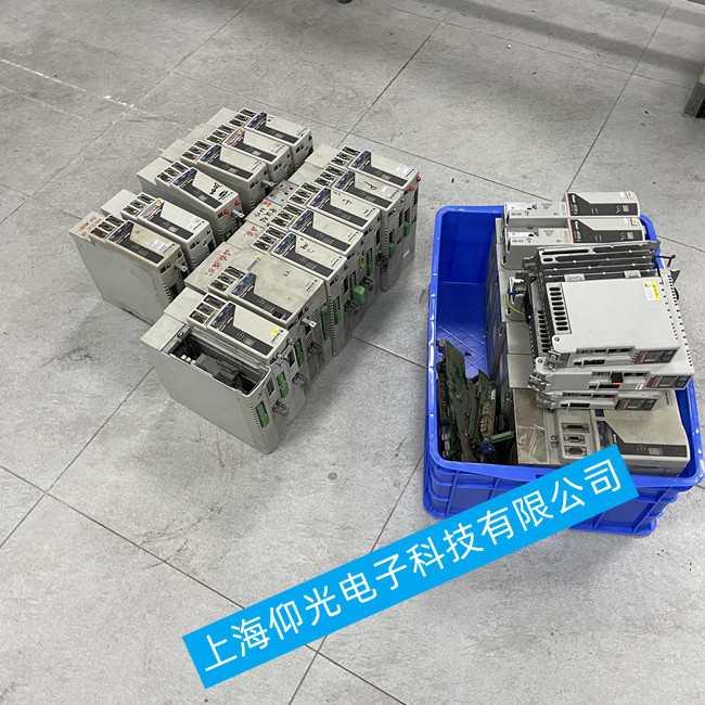 ���Aab�(q��)��(d��ng)���S��ӆ��/Kinetix 6000��(b��o)���@ʾE10�S��