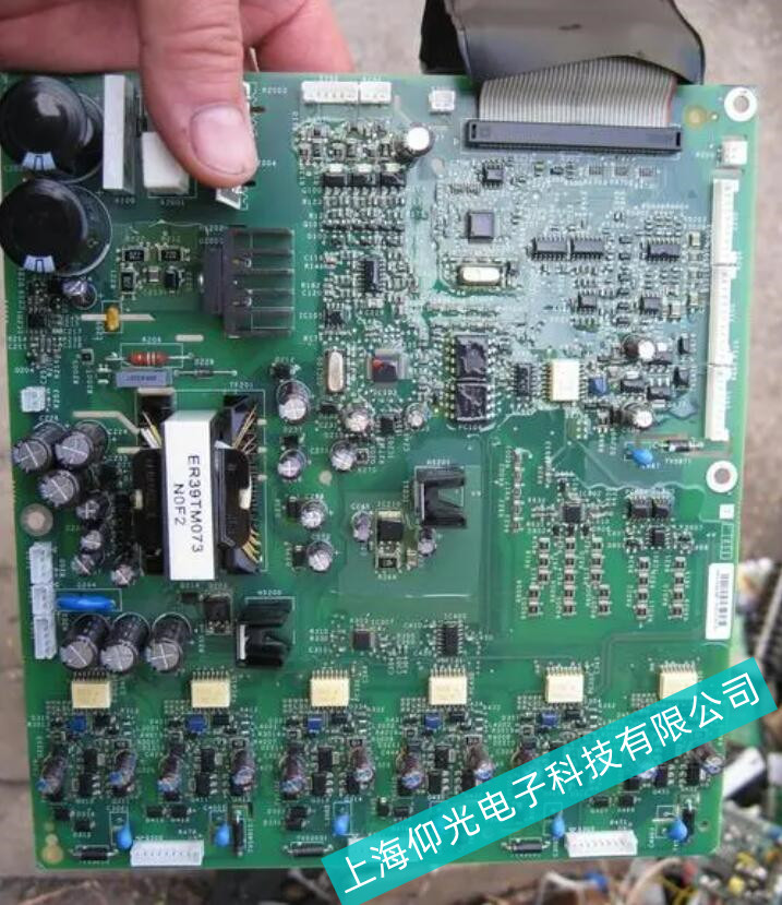 ����ʩ�͵¹��ؙC(j��)140ϵ�и߉�����ϾS��-���⌣(zhu��n)�I(y��)�S��