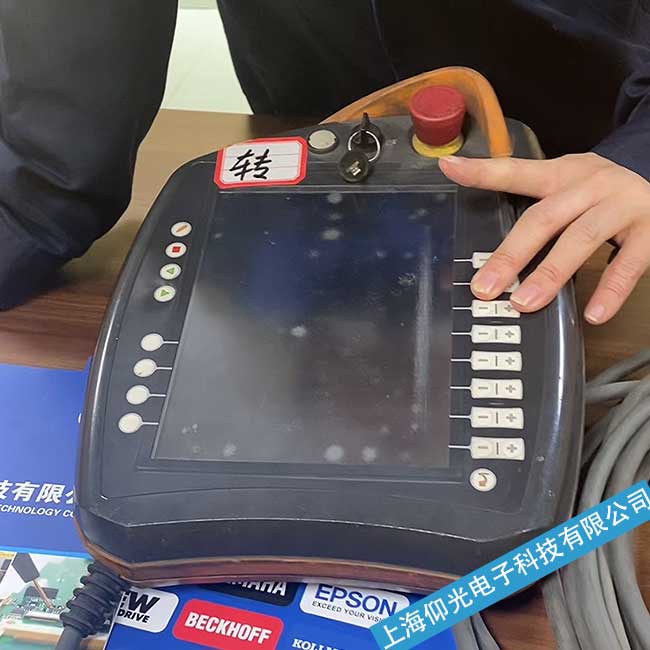 河北庫(kù)卡KUKA機(jī)器人示教盒(示教器)進(jìn)不了系統(tǒng)應(yīng)急開(kāi)關(guān)損壞維修