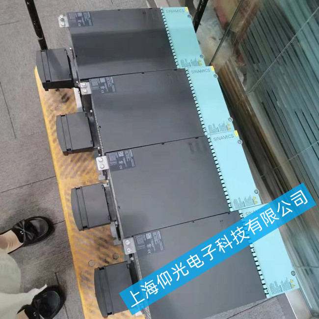 �Ϻ����T���ŷ��(q��)��(d��ng)����(b��o)��8526��A8526����Q�����Լ��S��